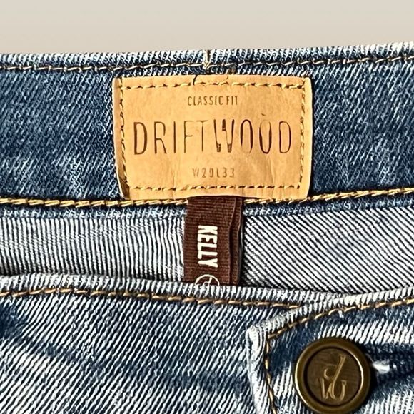 Driftwood Kelly Flower Embroidered Light Wash Jeans Size 29x31 - Picture 3 of 5